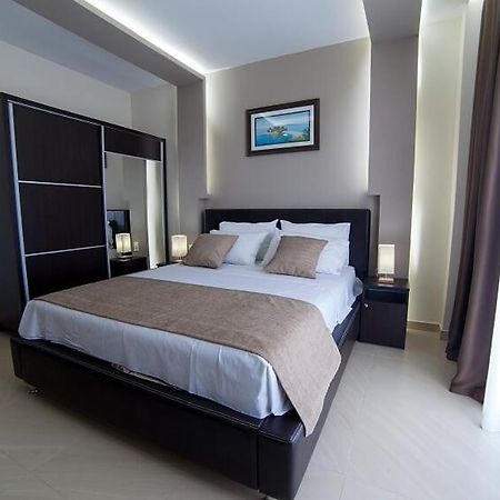 Hotel Zan Ulcinj Exteriör bild