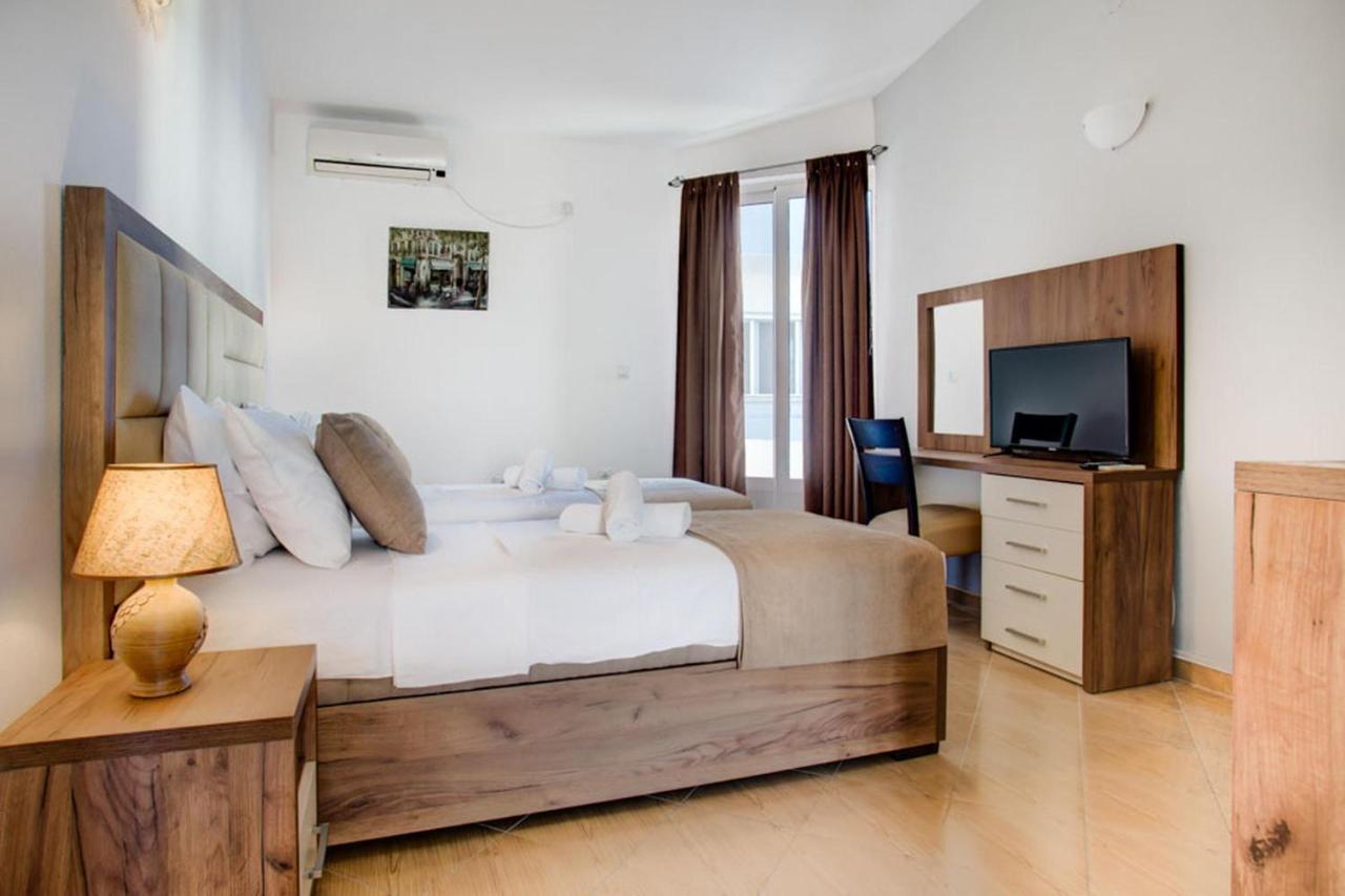 Hotel Zan Ulcinj Exteriör bild