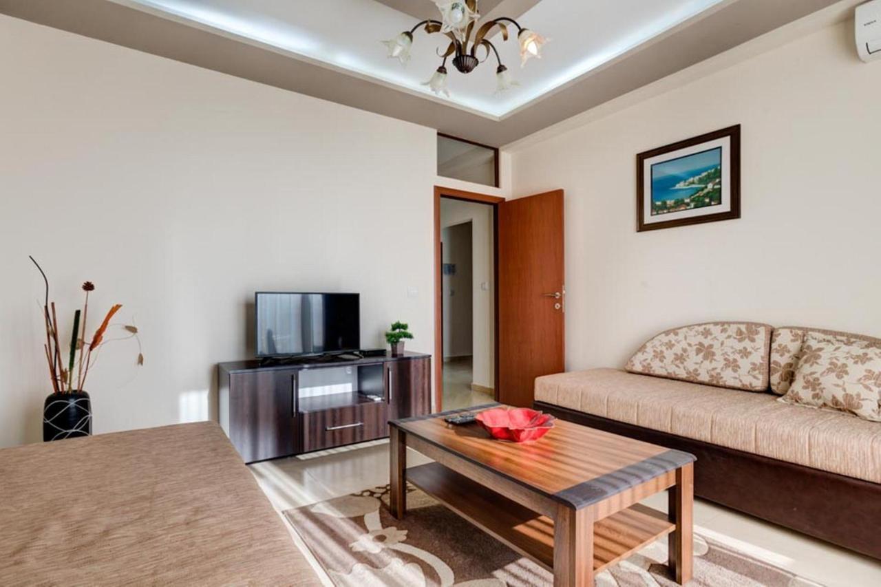 Hotel Zan Ulcinj Exteriör bild