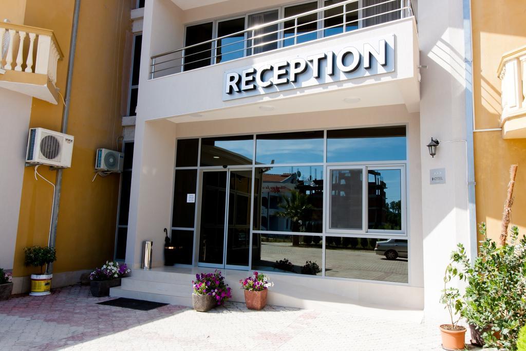 Hotel Zan Ulcinj Exteriör bild