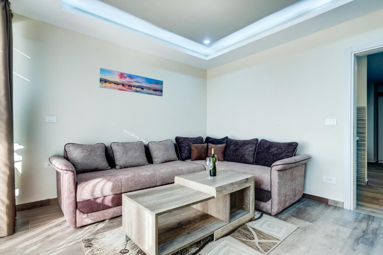 Hotel Zan Ulcinj Rum bild